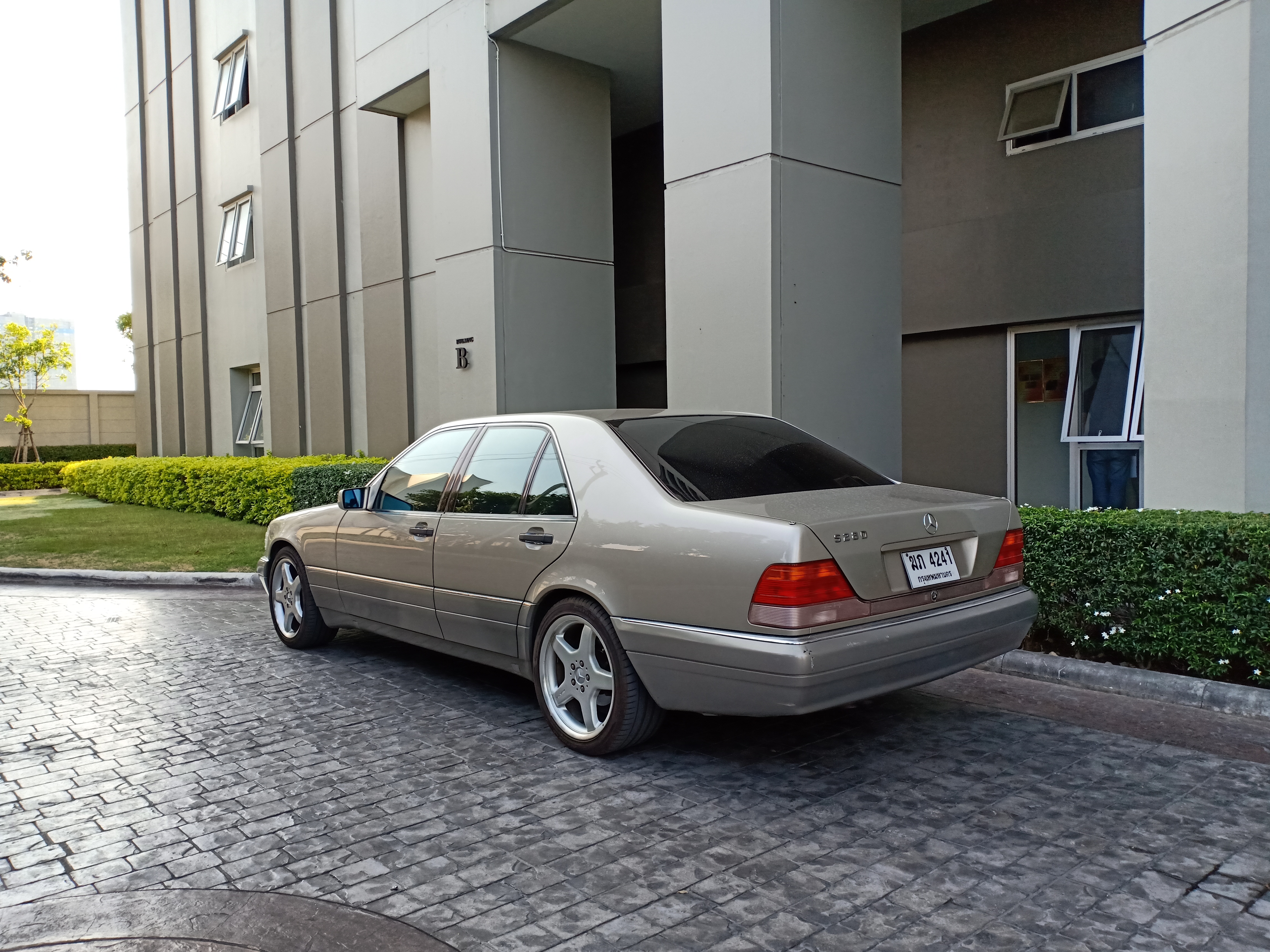 amg st3 ขอบ 19 นิ้ว หน้า 8.5 นิ้ว  et44 หลัง 9.5 นิ้ว et46