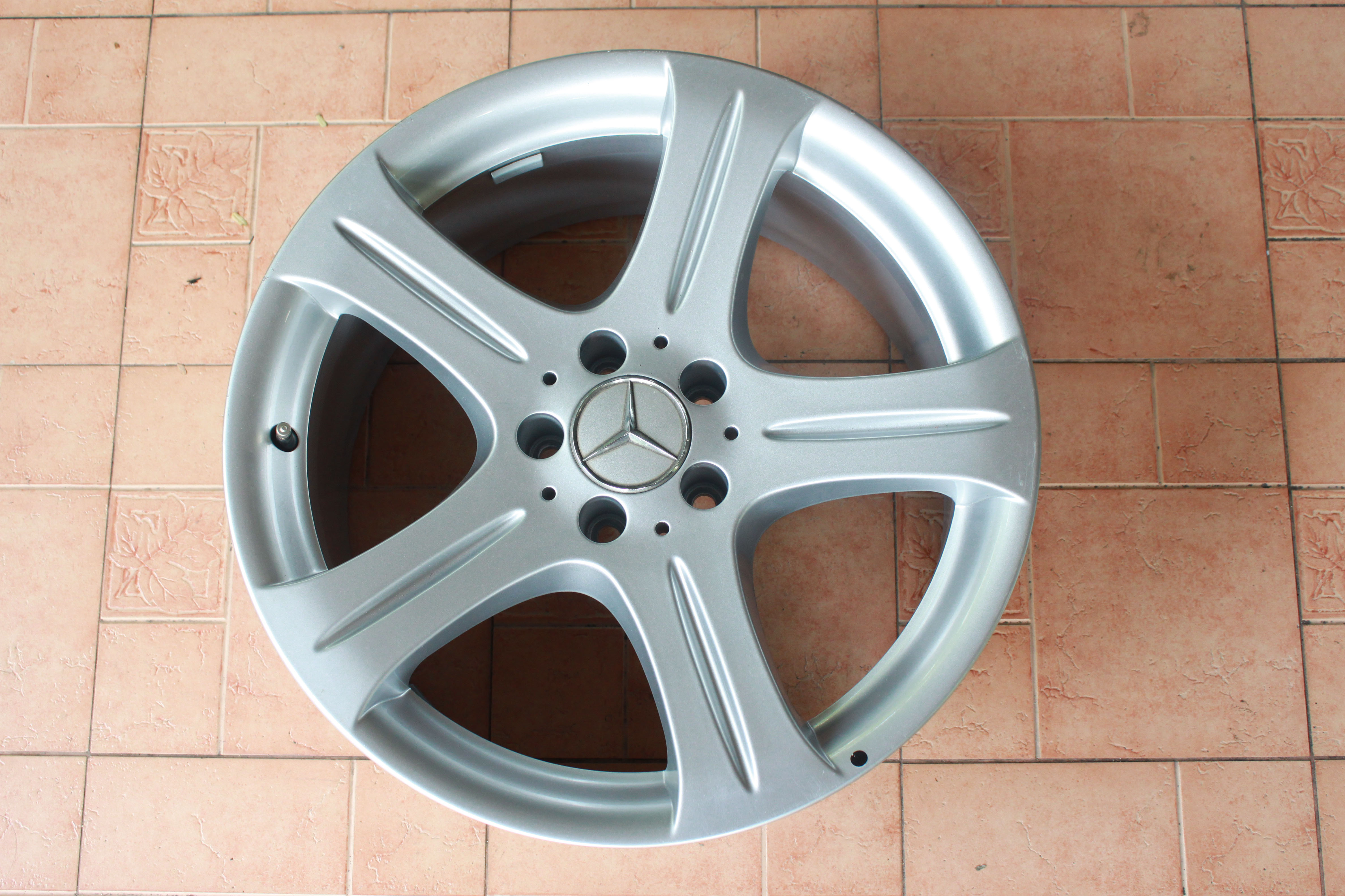 ล้อCLS W219 18นิ้ว กว้าง8.5 ET 28,18