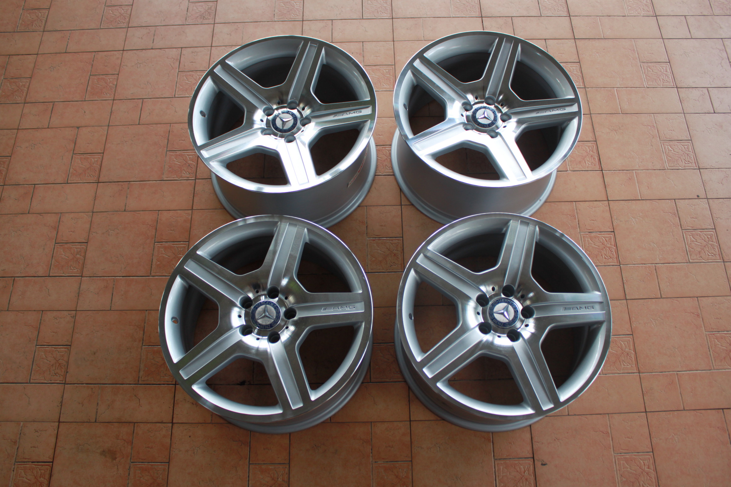 ล้อ เบนซ์ 18 นิ้ว หน้า  8.5 ET38 หลัง 9.5 ET38