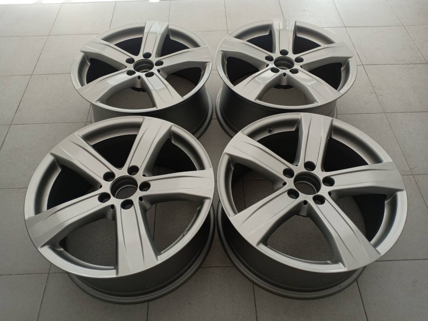 ล้อ s class w221 ขอบ 18 นิ้ว et43