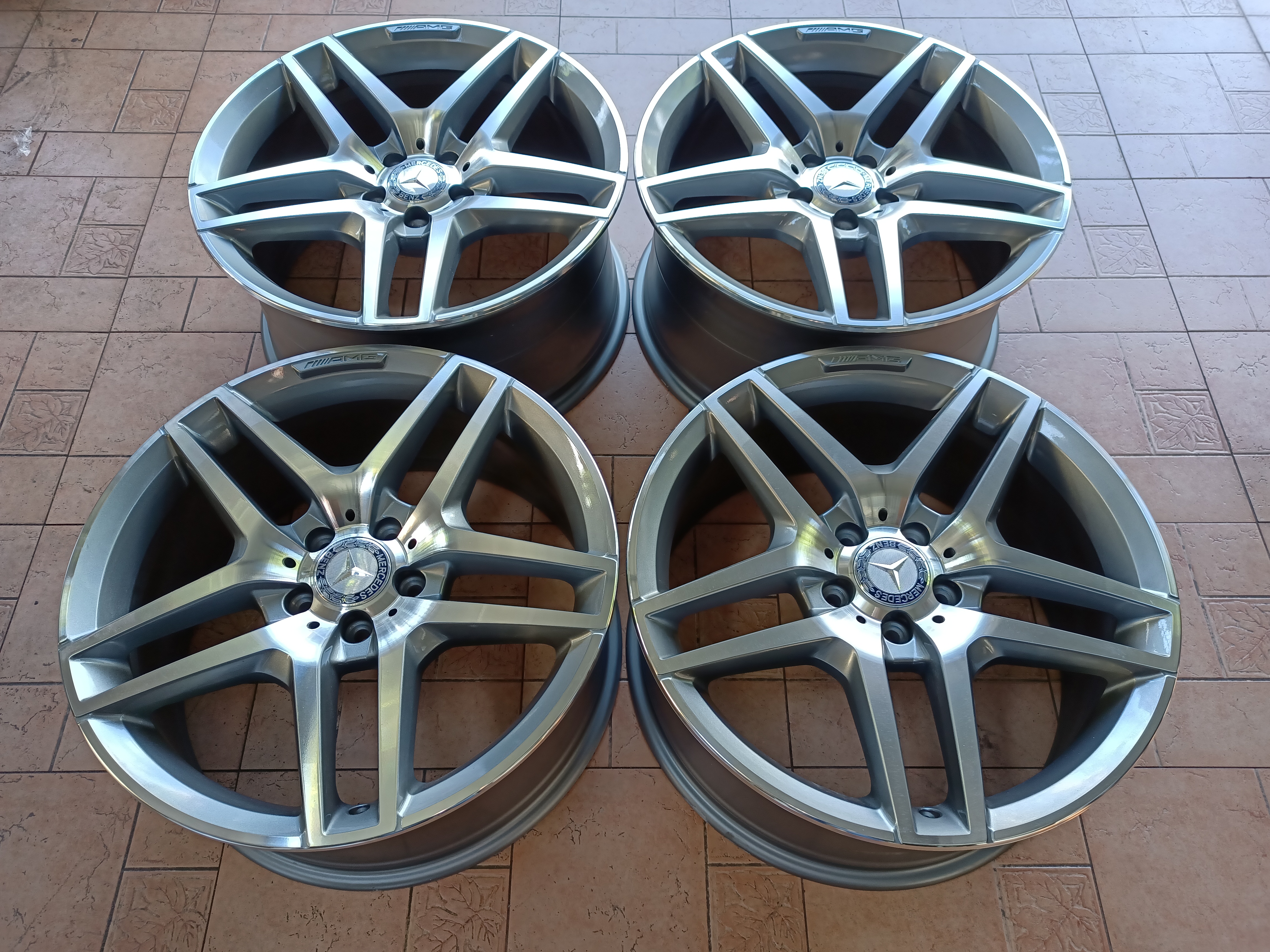 ล้อ amg st4 new 19 นิ้ว หน้า 8.5 หลัง 9.5 et 38